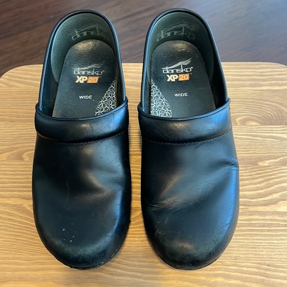 Dansko XP 2.0 matte black clogs-size 39 - Picture 1 of 7